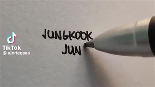 جونگ کوک این ویدئو رو توی تیک تاک لایک کرده (کپشن خوانده شود)