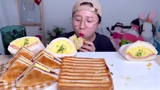 Dessert Mukbang