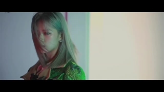 موزیک ویدئو go hard از Twice