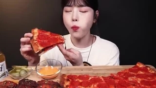 Pizza & Beer Mukbang Asmr