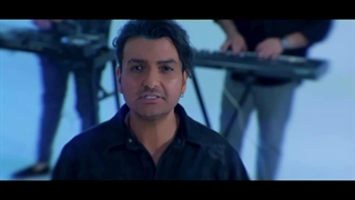 دانلود آهنگ جدید مهدی مقدم به نام عطر تو