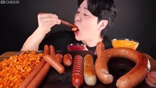 ASMR MUKBANG | FIRE NOODLES & SAUSAGE KIELBASA VIENNA EATING 먹방