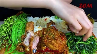 Eating Spicy Food||Fried Chicken, Spicy Chili Sauce, Roselle Leaves Soup & Fresh Vegetables