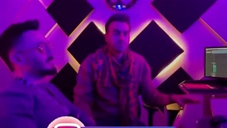 اهنگ تو صد بار شکستی قلبمو با حرفات