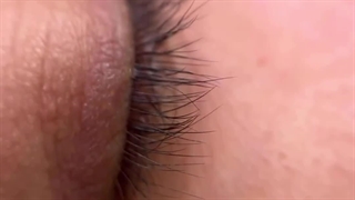 بن مژه دنباله دار زیبایی طبیعی چشمات