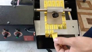 پوست کن لیبل یاهولگرام به صورت رول محصول شرکت سپندافزار