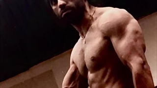 هادی اکبری مربی بدنسازی نچرال فدراسیون WNBF آمریکا