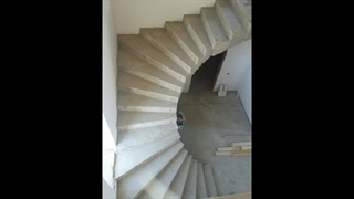 پله دوبلکس برای خانه کوچک_طراحی و اجرای انواع پله گرد بتنی (دلیجان) 09184359008