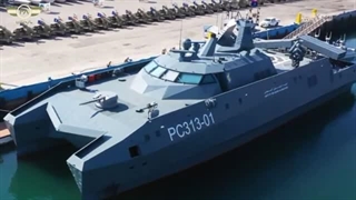 14021016: جدید ترین ناو محافظ ایران رونمایی شد!