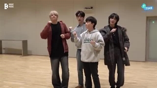 پشت صحنه‌ی ضبط چالش با T1 keira(یوتوبر و استریمر کره‌ای) و TxT با زیرنویس فارسی