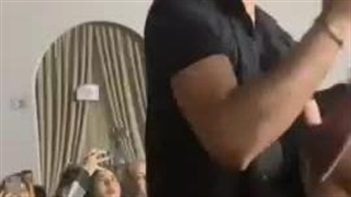 وسط کنسرت رضا بهرام بلند شد و ..