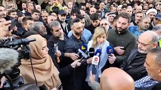 الصحافیة اللبنانیة فرح عمر إلى مثواها الأخیر!