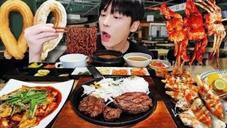 اسمرفود SIO asmr ( سیو ) : چالش خوردن غذاهای تصادفی در منطقه استراحت و تفریح ( موکبانگ ) - موج کره ای