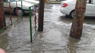 آبگرفتگی معابر خرم‌آباد براثر بارش شدید باران