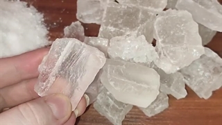 نمک معدنی یا نمک تصفیه شده یددار